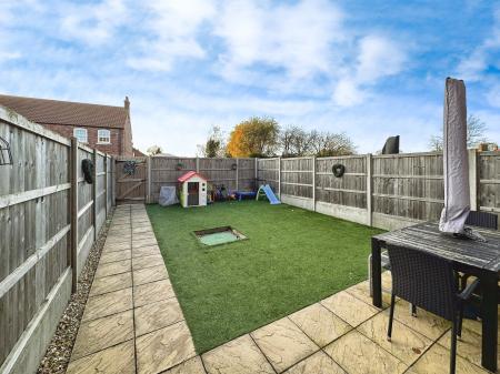 4 bedroom Terraced House for sale in Eastfields, Bishop Norton, LN8