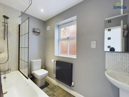 2 bedroom Semi-detached house to let in Riverside, Market Rasen, LN8