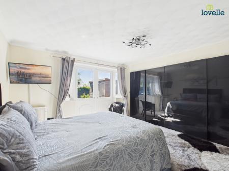 2 bedroom Semi-detached bungalow for sale in Magna Mile, Ludford, LN8