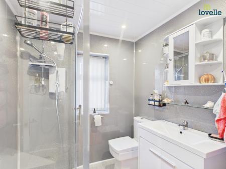 2 bedroom Semi-detached bungalow for sale in Magna Mile, Ludford, LN8