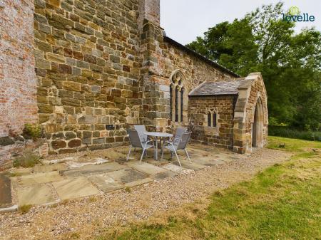 2 bedroom Detached house to let in Church Lane, Market Stainton, LN8