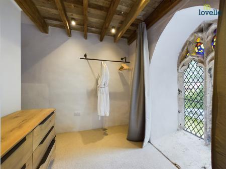 2 bedroom Detached house to let in Church Lane, Market Stainton, LN8