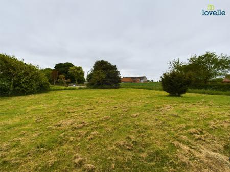 2 bedroom Detached house to let in Church Lane, Market Stainton, LN8