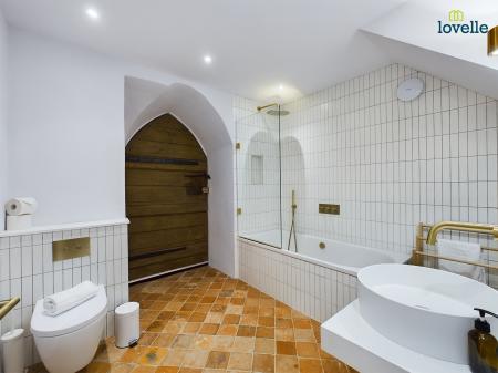 2 bedroom Detached house to let in Church Lane, Market Stainton, LN8