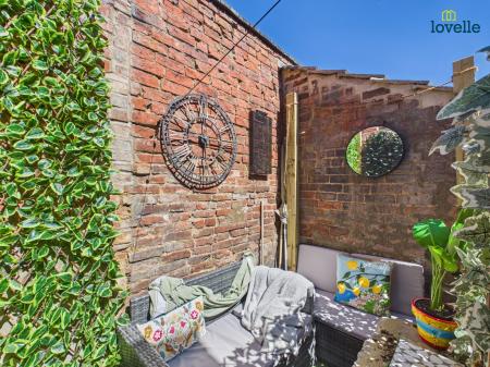 2 bedroom End of terrace house for sale in Dear Street, Market Rasen, LN8