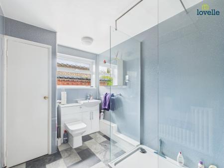 3 bedroom Detached bungalow for sale in Low Road, Osgodby, LN8