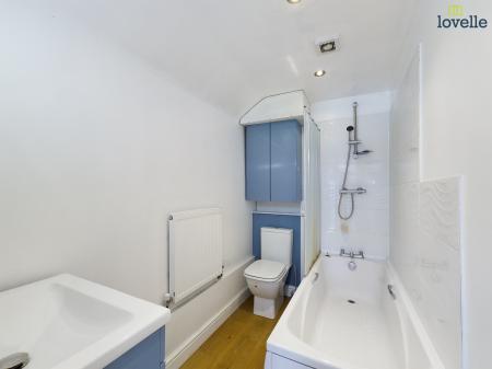 1 bedroom Flat to let in Queen Street, Market Rasen, LN8