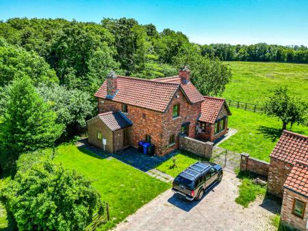 3 bedroom Detached house for sale in North End Lane, South Kelsey, LN7