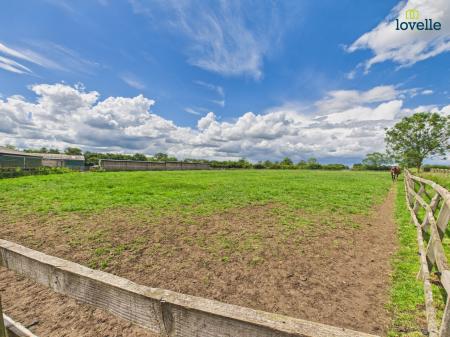 3 bedroom Detached house for sale in North End Lane, South Kelsey, LN7