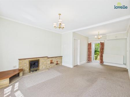 4 bedroom Detached bungalow for sale in Gainsborough Road, Market Rasen, LN8