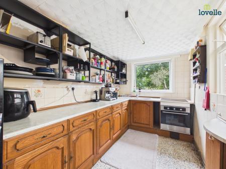 4 bedroom Detached bungalow for sale in Gainsborough Road, Market Rasen, LN8