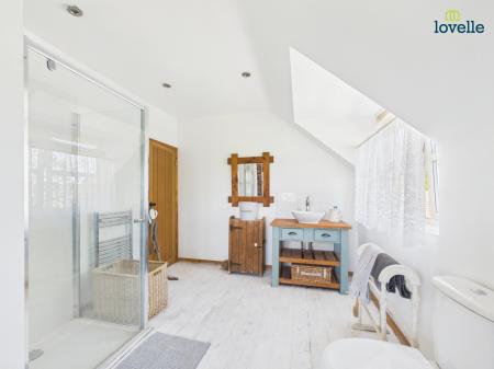 4 bedroom Detached house for sale in Dell Cottage, Buslingthorpe, LN3