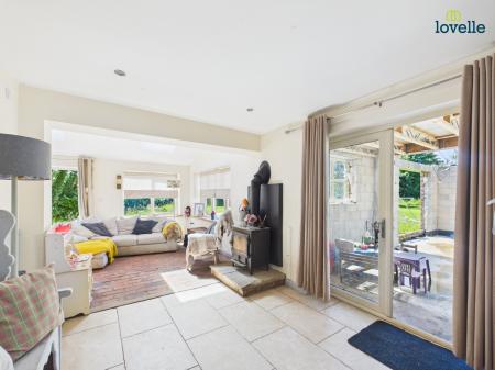 4 bedroom Detached house for sale in Dell Cottage, Buslingthorpe, LN3