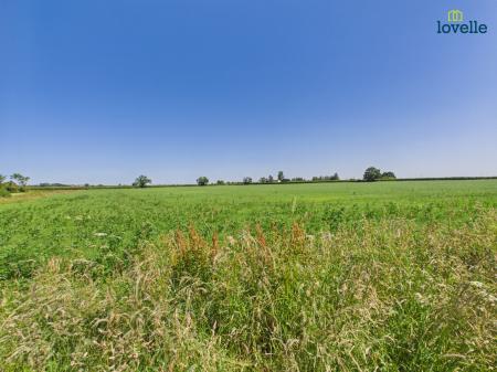 4 bedroom Detached house for sale in Dell Cottage, Buslingthorpe, LN3
