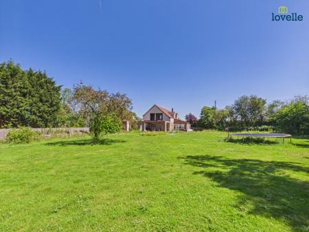 4 bedroom Detached house for sale in Dell Cottage, Buslingthorpe, LN3