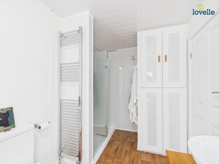 3 bedroom Detached house for sale in Salisbury Avenue, Brookenby, LN8
