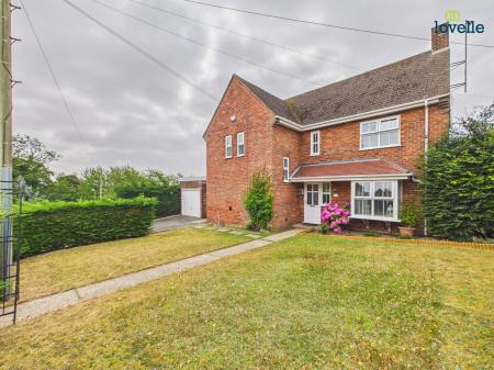 3 bedroom Detached house for sale in Salisbury Avenue, Brookenby, LN8