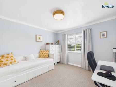 3 bedroom Detached house for sale in Salisbury Avenue, Brookenby, LN8