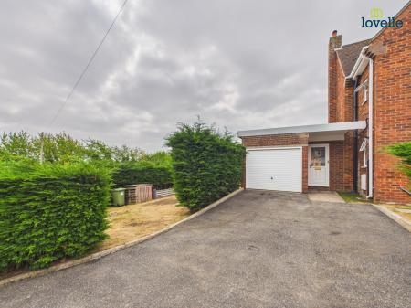 3 bedroom Detached house for sale in Salisbury Avenue, Brookenby, LN8