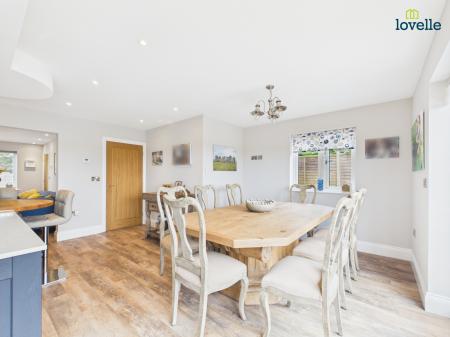 5 bedroom Detached house for sale in Church Farm Road, South Kelsey, LN7