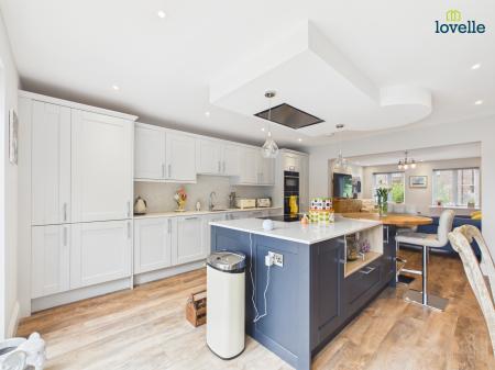 5 bedroom Detached house for sale in Church Farm Road, South Kelsey, LN7