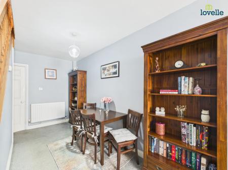 2 bedroom Terraced House for sale in High Street, Caistor, LN7