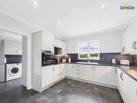 3 bedroom Detached bungalow for sale in The Paddock, Owmby-by-Spital, LN8