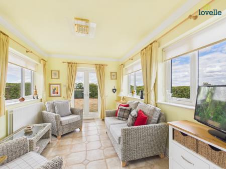 3 bedroom Detached bungalow for sale in The Paddock, Owmby-by-Spital, LN8