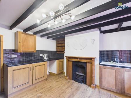 3 bedroom Semi-detached house to let in Blacksmiths Cottage, New Apley, LN8