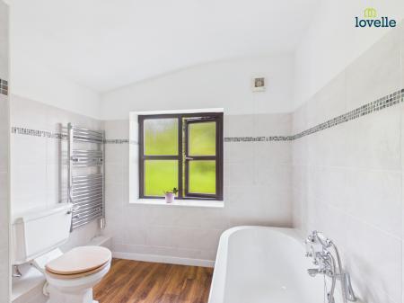 3 bedroom Semi-detached house to let in Blacksmiths Cottage, New Apley, LN8