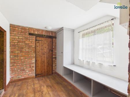 3 bedroom Semi-detached house to let in Blacksmiths Cottage, New Apley, LN8