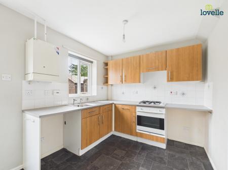 2 bedroom Semi-detached house to let in Waters Edge, Scawby Brook, DN20