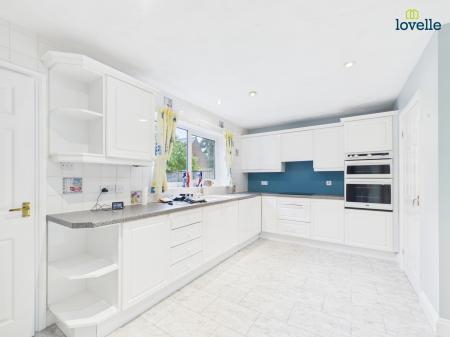 3 bedroom Detached bungalow for sale in Lammas Leas Road, Market Rasen, LN8