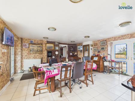 5 bedroom Detached house for sale in Lissingley Lane, Lissington, LN3