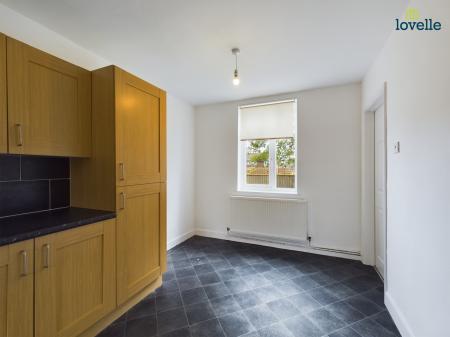 2 bedroom Semi-detached house to let in Lincoln Road, Brookenby, LN8