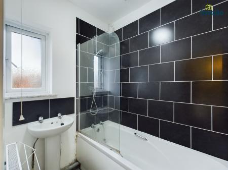 2 bedroom Semi-detached house to let in Lincoln Road, Brookenby, LN8