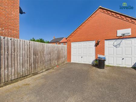 3 bedroom Terraced House for sale in Carpenters Close, Wragby, LN8