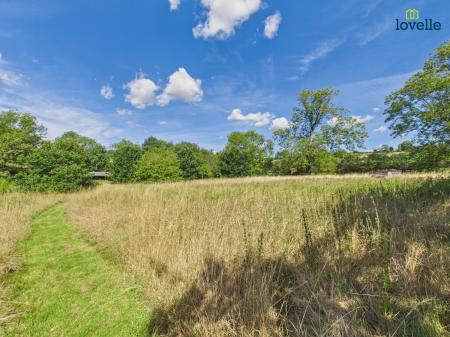 5 bedroom Detached bungalow for sale in Rasen Road, Tealby, LN8