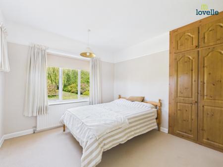 5 bedroom Detached bungalow for sale in Rasen Road, Tealby, LN8
