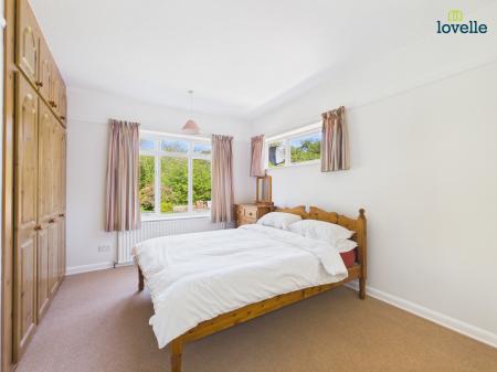 5 bedroom Detached bungalow for sale in Rasen Road, Tealby, LN8