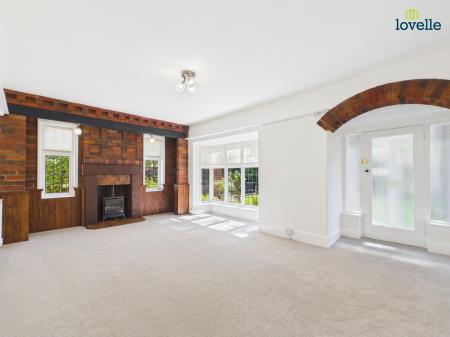 5 bedroom Detached bungalow for sale in Rasen Road, Tealby, LN8