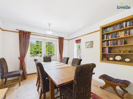 5 bedroom Detached bungalow for sale in Rasen Road, Tealby, LN8