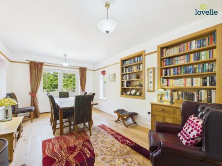 5 bedroom Detached bungalow for sale in Rasen Road, Tealby, LN8
