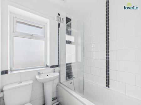 2 bedroom Terraced House to let in Edinburgh Road, Brookenby, LN8