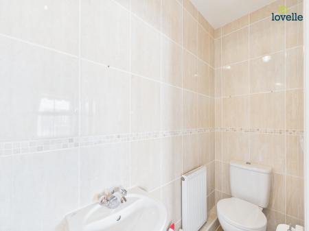3 bedroom End of terrace house for sale in Elizabeth Gardens, Market Rasen, LN8
