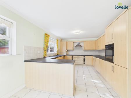3 bedroom End of terrace house for sale in Elizabeth Gardens, Market Rasen, LN8