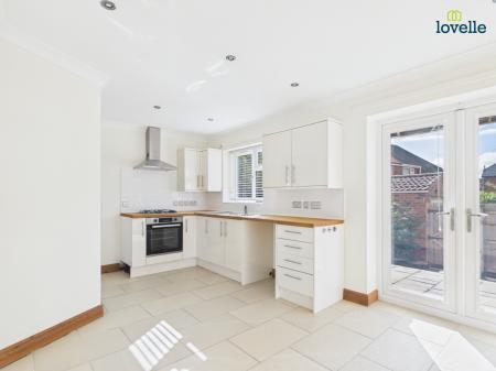 3 bedroom Detached house to let in Park Avenue, Barton-upon-Humber, DN18