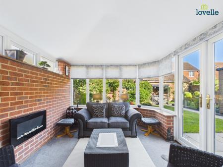4 bedroom Detached house for sale in Birchwoods Close, Market Rasen, LN8