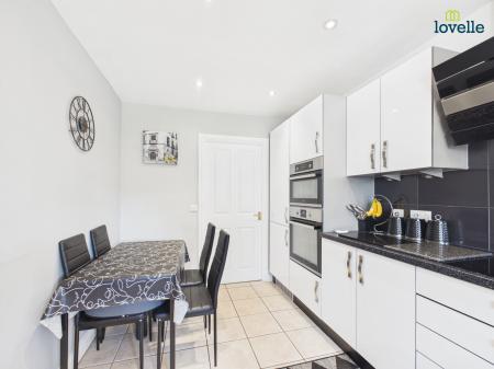 4 bedroom Detached house for sale in Birchwoods Close, Market Rasen, LN8