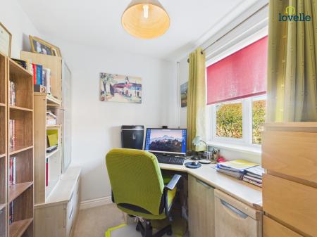 4 bedroom Detached house for sale in Birchwoods Close, Market Rasen, LN8
